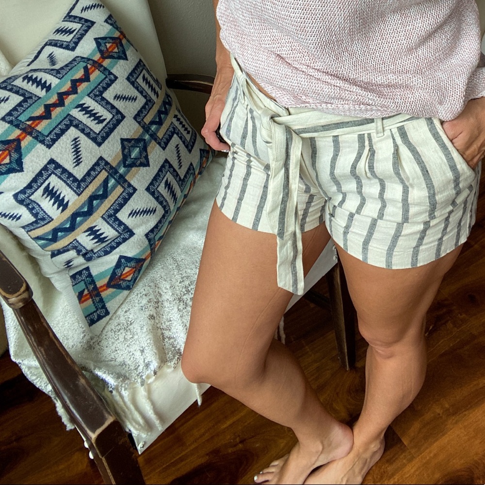 Loft Striped Linen Shorts